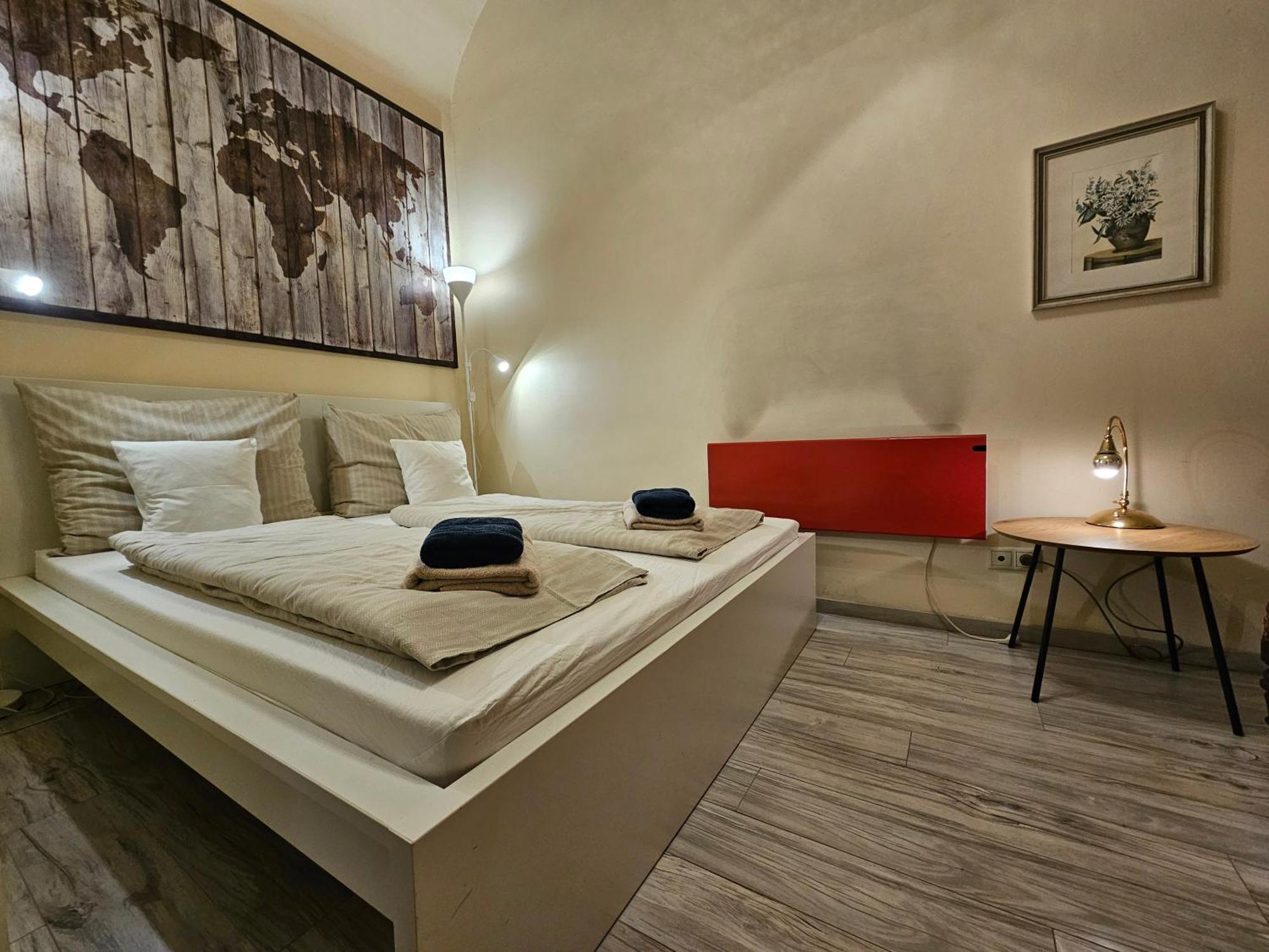 Walkway Apartment Deluxe Budapest Luaran gambar