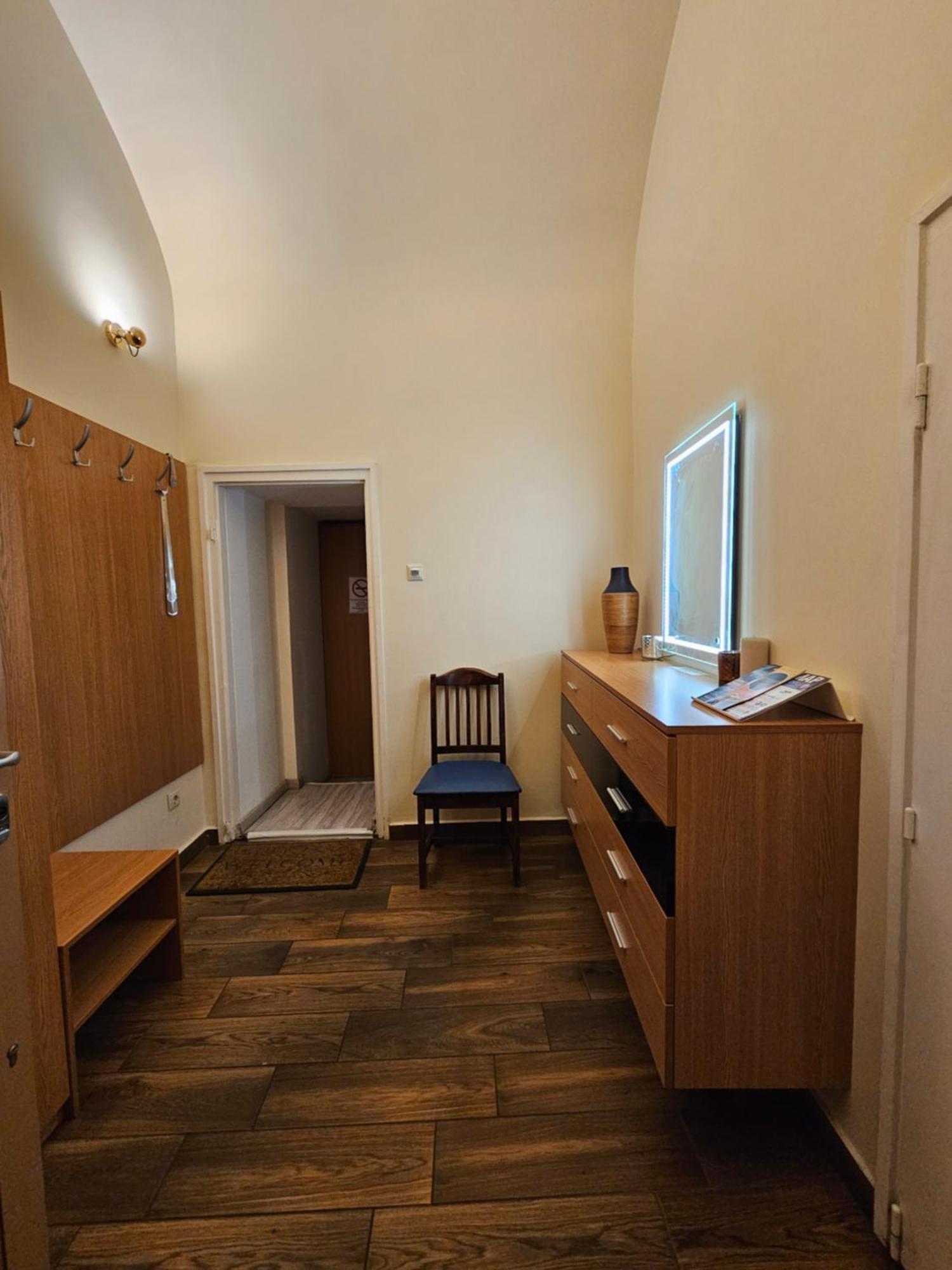 Walkway Apartment Deluxe Budapest Luaran gambar