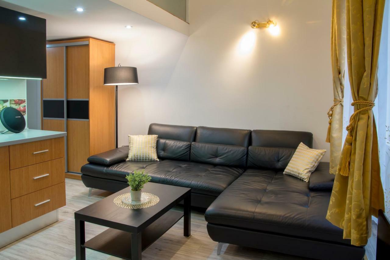 Walkway Apartment Deluxe Budapest Luaran gambar