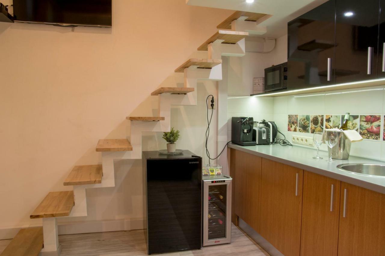 Walkway Apartment Deluxe Budapest Luaran gambar